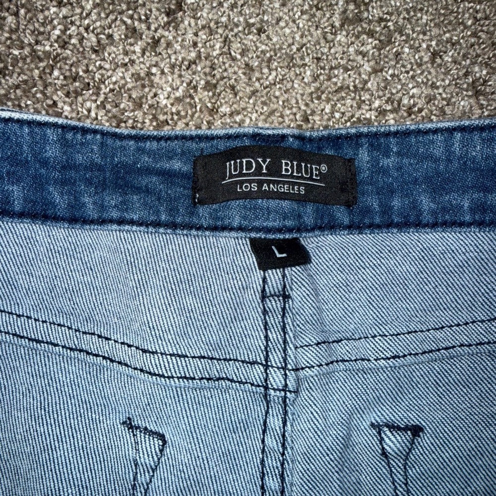 Judy Blue Jean Shorts Womens Large Blue Excellent Distressed Acid Wash JB150018 - Picture 2 of 4